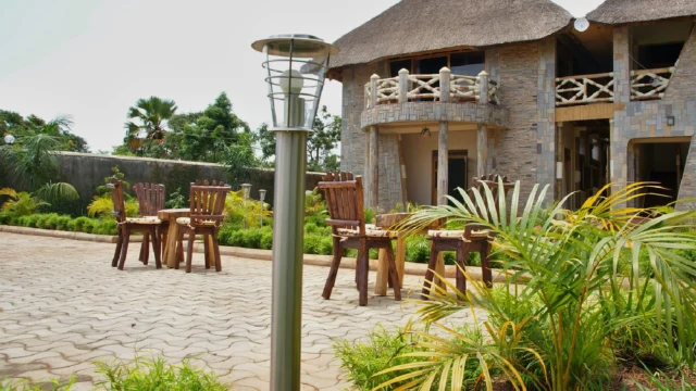 Baker’s Fort Hotel