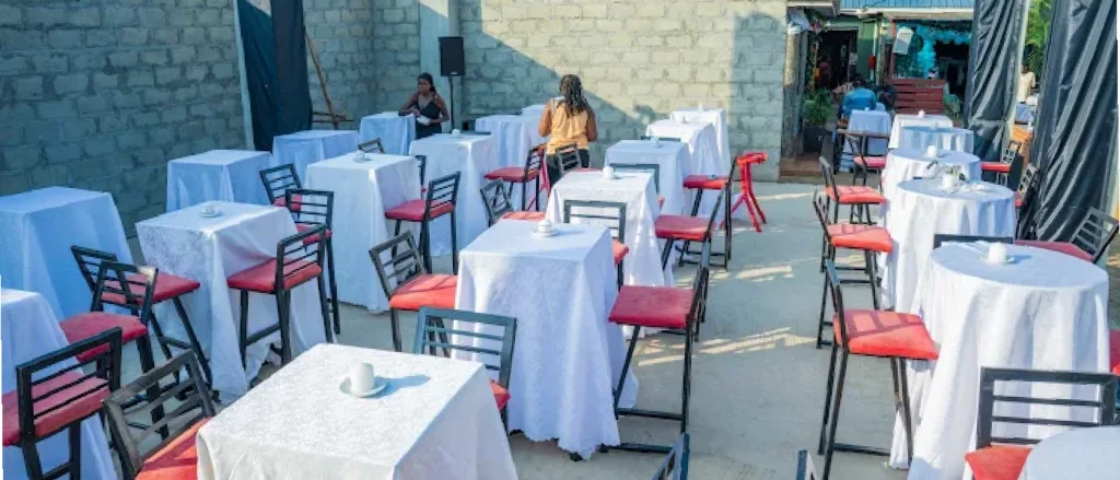 Kweyo Village Shoppers