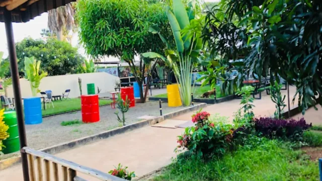 Zodongo Bar & Restaurant (6)