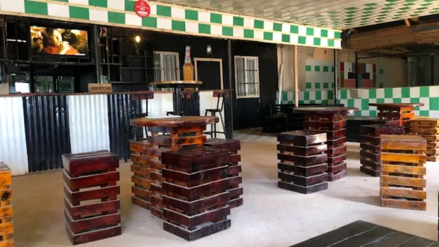 Zodongo Bar & Restaurant (7)